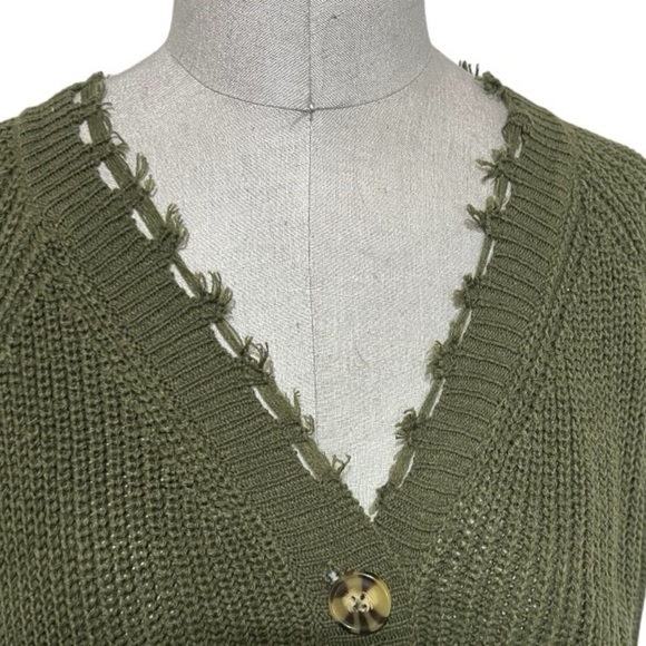 Full circle Trends Hunter Green Distressed Shredded Button Cardigan Size Large - Picture 5 of 11